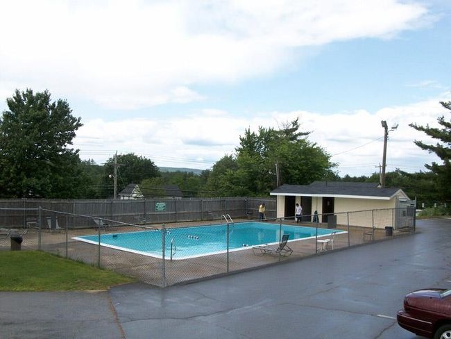 310 - 126 Mammoth Rd, Condo with 2 bedrooms, 1 bathrooms and null parking in Hooksett NH | Image 16