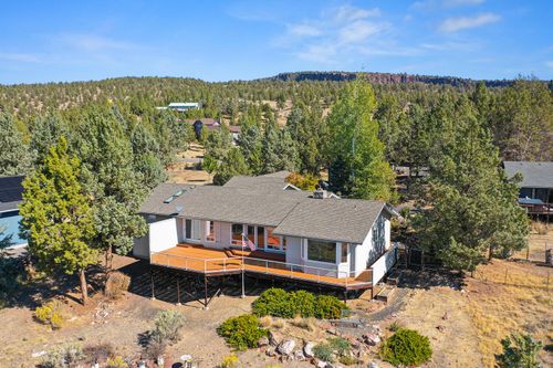 789 Ne Wyoming Dr, Prineville, OR, 97754-7907 | Card Image
