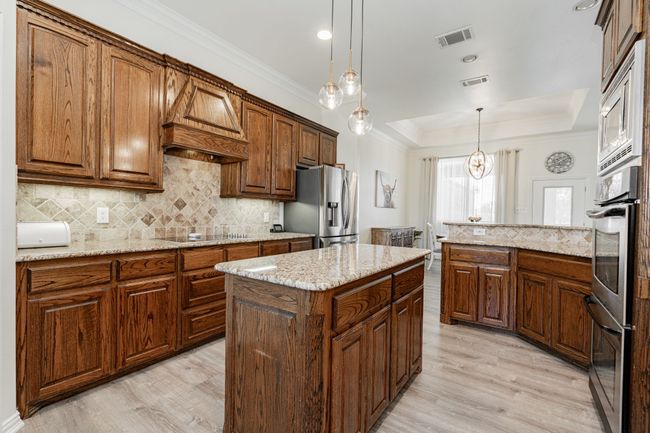 12176 Livingston Way, House other with 4 bedrooms, 4 bathrooms and null parking in Forney TX | Image 15