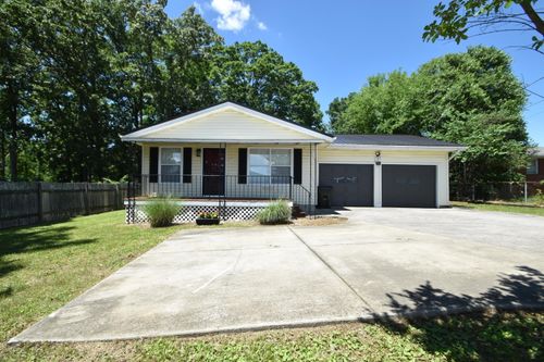 547 Patterson Ave, Fort Oglethorpe, GA, 30742-3147 | Card Image