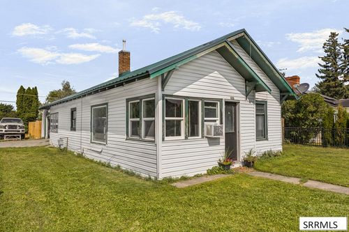 405 1st W, Ririe, ID, 83442 | Card Image