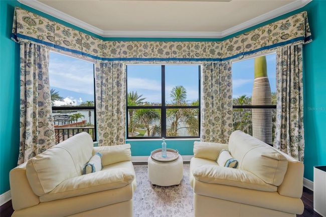 Master Bedroom | Image 19