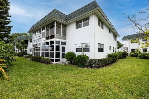 9r-2800 Indian River Blvd, Vero Beach, FL, 32960-4248 | Card Image