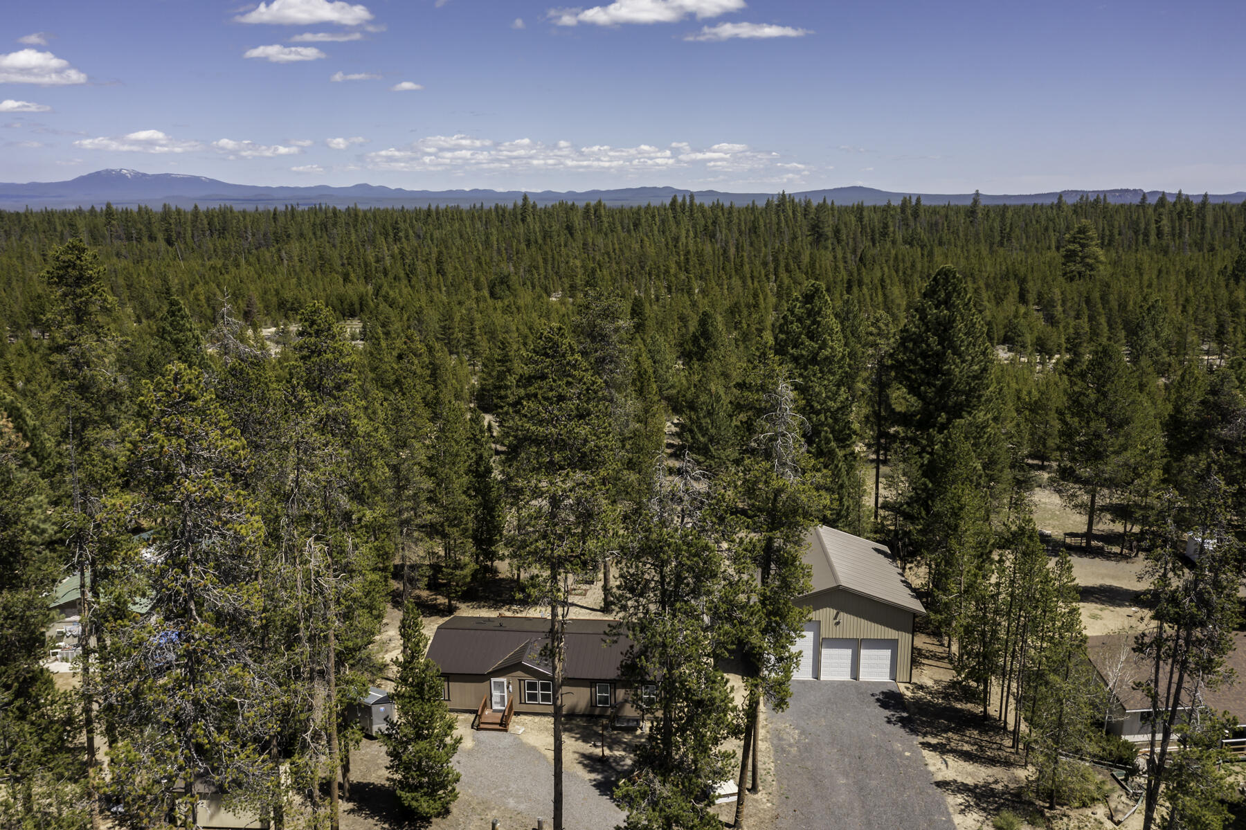 Wild Cougar Ln, Gilchrist, OR 97737