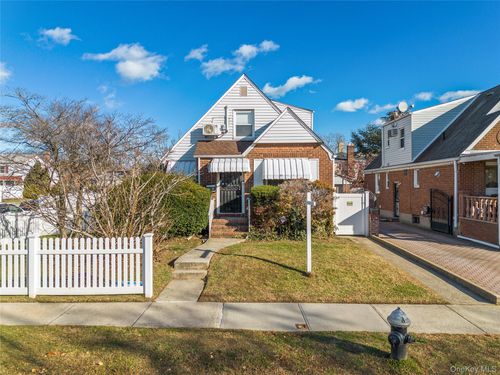 32-03 Clearview Expy, Bayside, NY, 11361 | Card Image