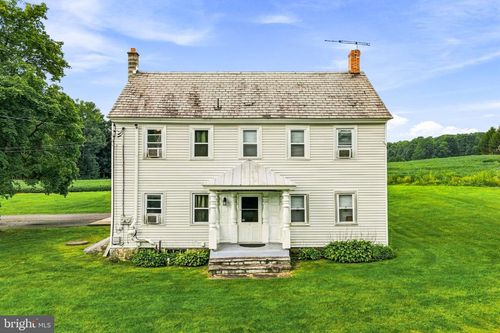 267 Long Mountain Rd, EFFORT, PA, 18330-9123 | Card Image