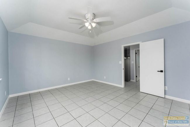 905 N Shore Dr, House other with 3 bedrooms, 3 bathrooms and 2 parking in Port Isabel TX | Image 32