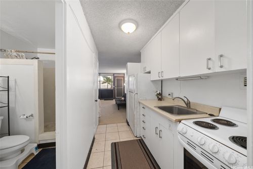 b602-425 Ena Rd, Honolulu, HI, 96815-1709 | Card Image