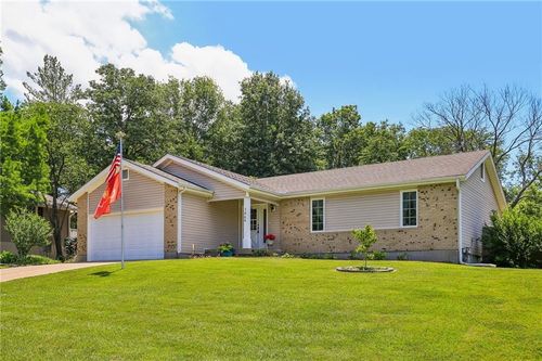 1464 Grandview Dr, Warrensburg, MO, 64093-9531 | Card Image