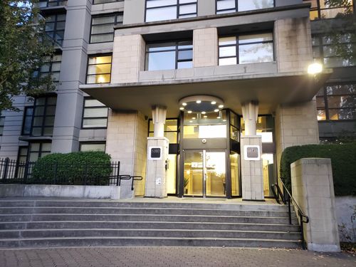 {{alt}} | Card Image