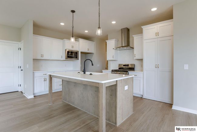 11707 S 123 Rd Ave, House other with 5 bedrooms, 3 bathrooms and 3 parking in Papillion NE | Image 11