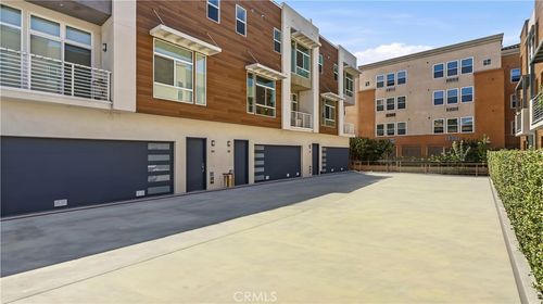 b-15 S Chapel Ave, Alhambra, CA, 91801-3907 | Card Image