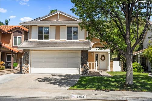 28154 Guilford Ln, Santa Clarita, CA, 91350-3941 | Card Image