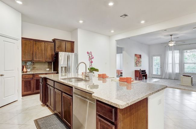 557 Scenic Bluff Dr, House other with 3 bedrooms, 3 bathrooms and 4 parking in Georgetown TX | Image 17