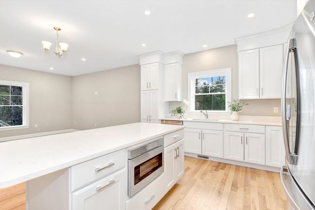 29 - 29 Willow Pond Cir, Condo with 2 bedrooms, 3 bathrooms and 2 parking in Medway MA | Image 11