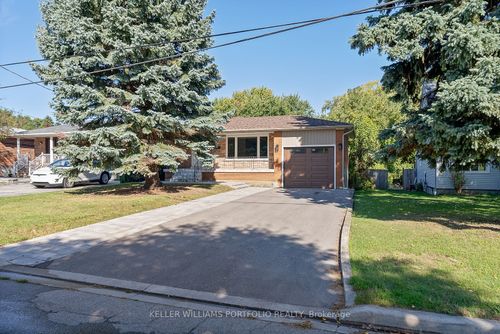 upper-32 Gatesview Ave, Scarborough, ON, M1J3G5 | Card Image