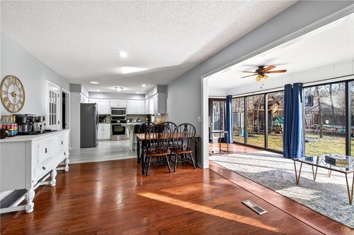 3 Cunningham Ln, Bella Vista, AR, 72715-6550 | Card Image