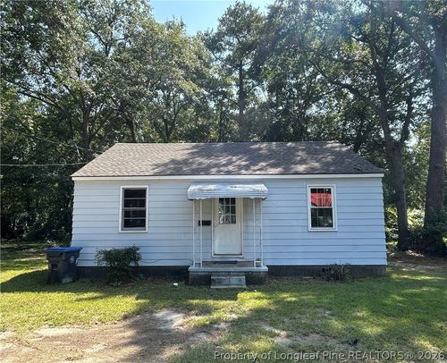 604 Forrest St, Raeford, NC, 28376-2250 | Card Image