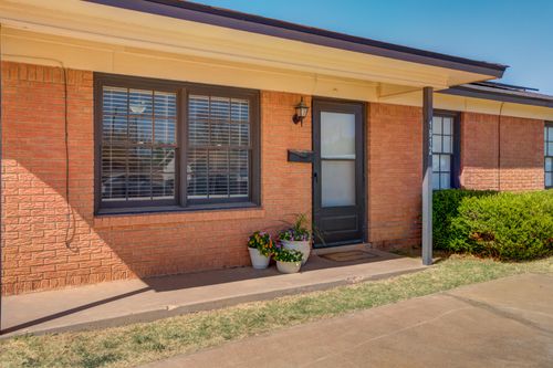 1912 69th St, Lubbock, TX, 79412-4026 | Card Image