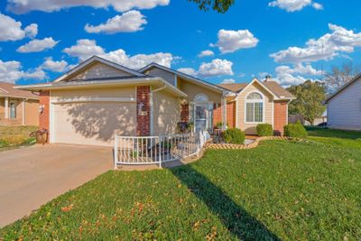 5602 Shadowridge St, House other with 3 bedrooms, 3 bathrooms and null parking in Wichita KS | Image 3