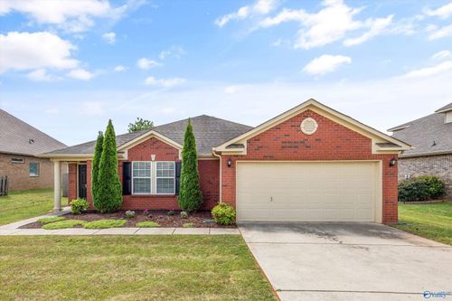 274 Dustin Ln Nw, Madison, AL, 35757-6971 | Card Image