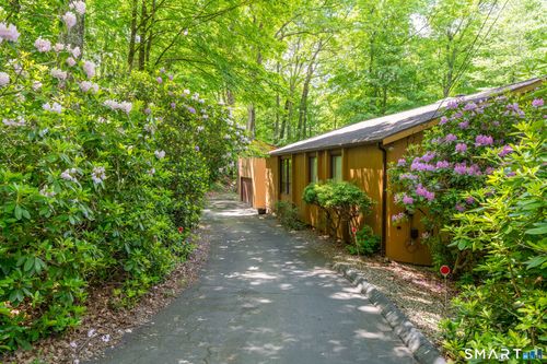 222 Box Mountain Dr, Vernon, CT, 06066-6309 | Card Image