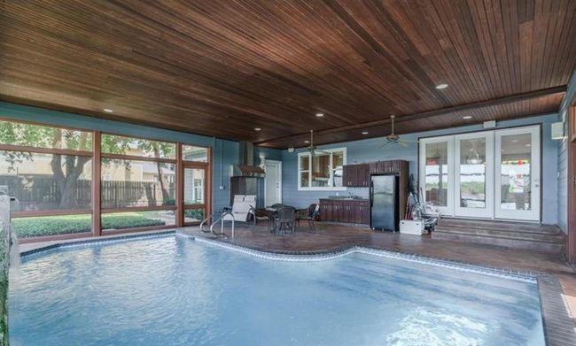 Pool and Outdoor Kitchen | Image 4