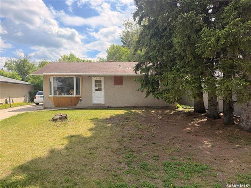 115 South Avenue W, Hafford, SK, S0J1A0 | Card Image