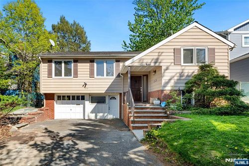 1675 Broad St, Bloomfield, NJ, 07003-3100 | Card Image