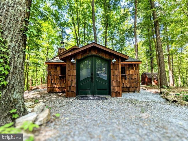 326 Preacher Ln, House other with 1 bedrooms, 1 bathrooms and null parking in Great Cacapon WV | Image 84