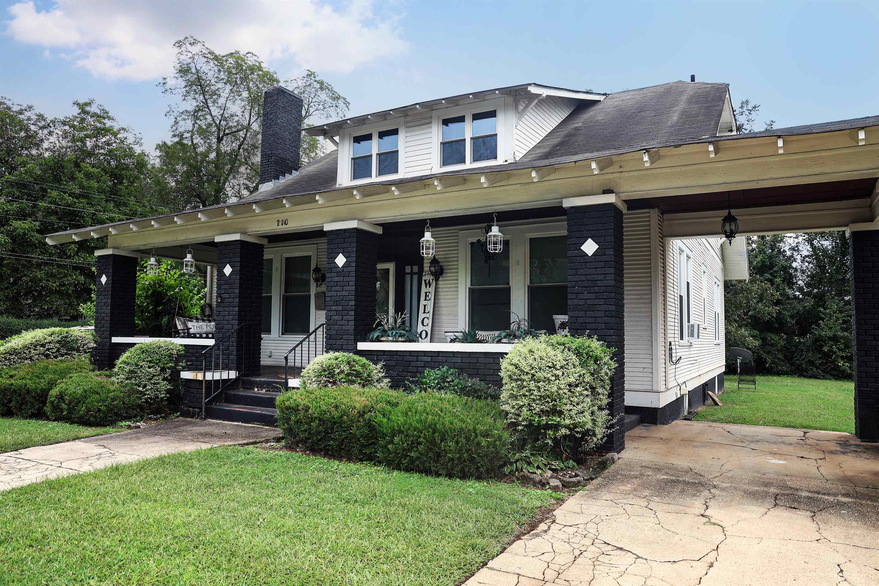 6th St, Tuscumbia, AL 35674