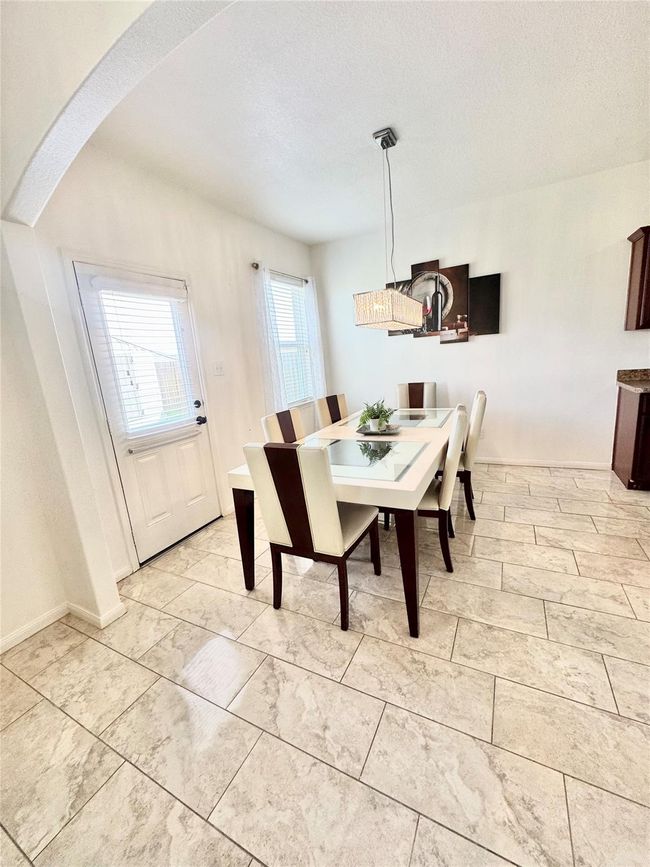 5723 Treasure Cove Rd, House other with 3 bedrooms, 3 bathrooms and 2 parking in Cove TX | Image 4