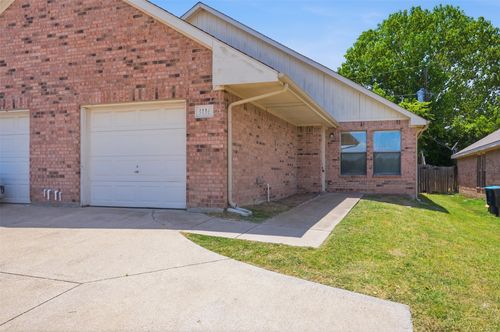 3116 Cherry Ln, Fort Worth, TX, 76116-3929 | Card Image