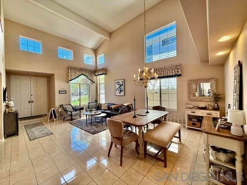 2897 Sunset Vw, Signal Hill, CA, 90755-5629 | Card Image