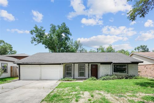 9626 Vilven Ln, Houston, TX, 77080-5326 | Card Image