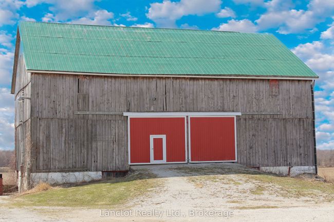 402558 Grey Road 17, House other with 2 bedrooms, 2 bathrooms and 10 parking in Georgian Bluffs ON | Image 12