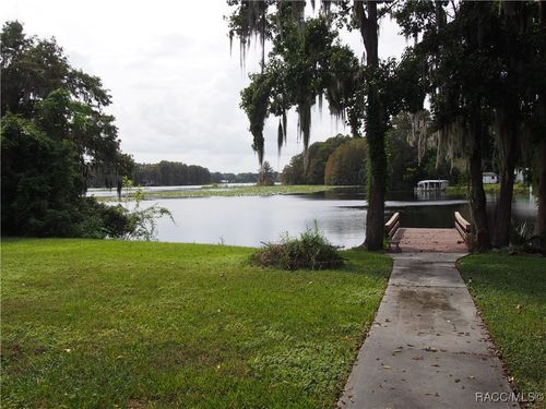 7636 E Shore Dr, Inverness, FL, 34450-5088 | Card Image
