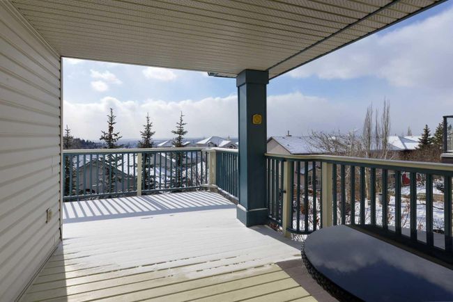 2281 Sirocco Drive Sw, Home with 3 bedrooms, 2 bathrooms and 4 parking in Calgary AB | Image 7