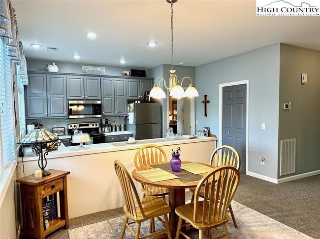 A2 - 495 W Landing Dr, Condo with 2 bedrooms, 2 bathrooms and null parking in Jefferson NC | Image 7