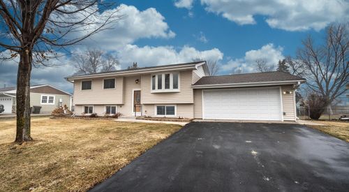 5525 Lower 182nd St W, Farmington, MN, 55024-9110 | Card Image