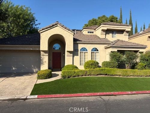 9546 N Senator Dr, Fresno, CA, 93720-4042 | Card Image