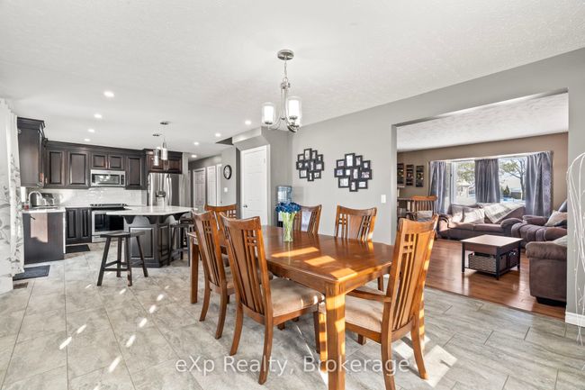 953 Greenock Brant Line, House other with 3 bedrooms, 3 bathrooms and 6 parking in Cargill ON | Image 15