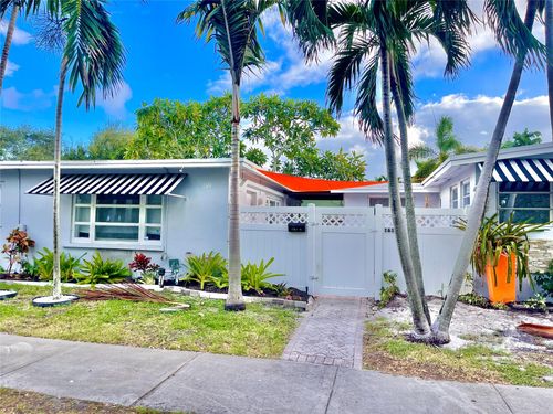 1614 Ne 7th St, Fort Lauderdale, FL, 33304-2920 | Card Image