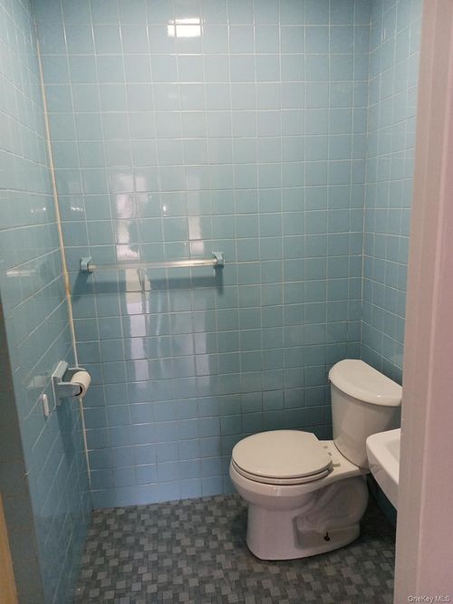 22-200 Fosler Rd, Highland, NY, 12528-2241 | Card Image