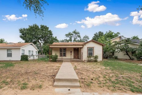 6617 Greenlee St, Fort Worth, TX, 76112-5528 | Card Image