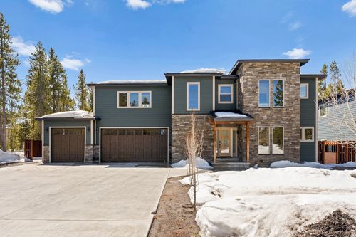 528 Gallatin Ave, West Yellowstone, MT, 59758-9056 | Card Image