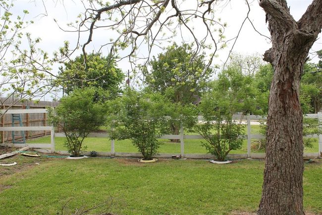 206 Riverside St, House other with 3 bedrooms, 3 bathrooms and null parking in Highlands TX | Image 36