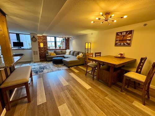 apt-403-200 Market St, Lowell, MA, 01852-1831 | Card Image