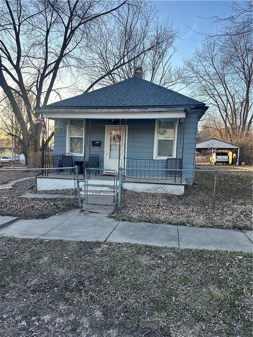 2808 S 23rd St, Saint Joseph, MO, 64503-3222 | Card Image