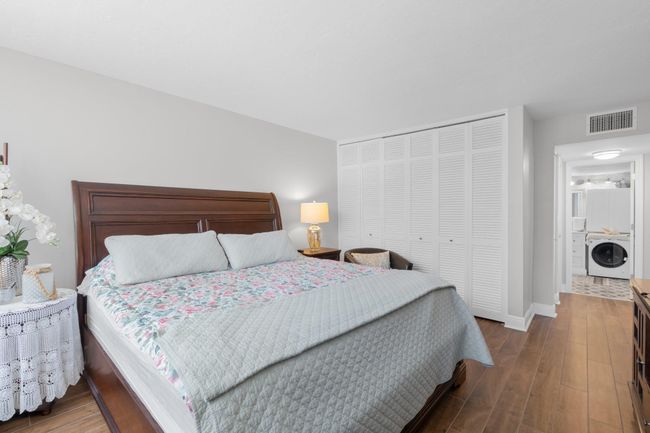 APT-214 - 1147 Hillsboro Mile, Condo with 2 bedrooms, 2 bathrooms and null parking in Hillsboro Beach FL | Image 14
